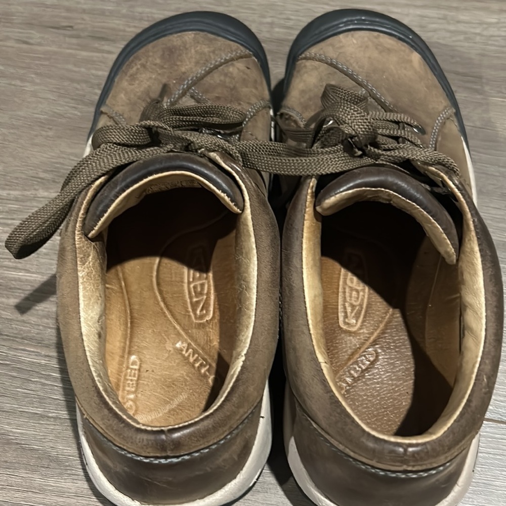 Keen - Picture 2 of 7